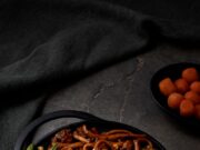 Удон со свининой в соусе терияки