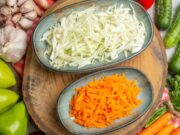 Маринование капусты с морковью в банке