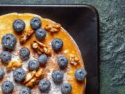 Ягодный заливной пирог в духовке