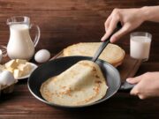 Тонкие блины на молоке с кипятком