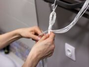 Добавление провода в скрутку в распредкоробке