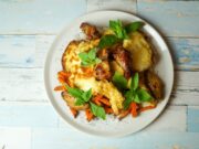 Курица в сметане с грибами