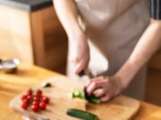 Как правильно тушить бедра курицы на сковороде