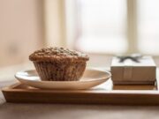 Кекс в чашке без молока