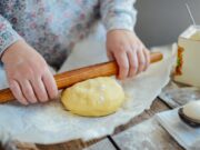 Как правильно замесить тесто для пирожков