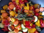 Замороженные овощи на сковороде: тушение