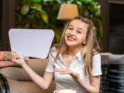 Комментарий к фото красивой девушки