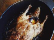 Утка в духовке в рукаве