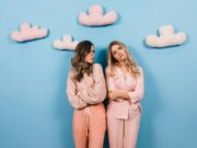 Сводная сестра во сне: толкование и значение