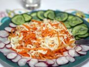 Капустный салат с перцем