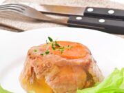 Блюда из вареного мяса курицы