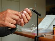 Паяние паяльником с кислотой: техника и безопасность