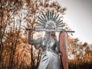 Девятка Пентаклей и Тройка Мечей: Глубинный Смысл Таро