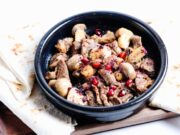 Куриная печень в сметане: Простой рецепт