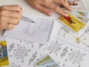 Расклад «5 кубков» в Таро: карта дня