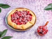 Простой рецепт пирога с ягодами