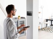 Управитель 2 дома в 12