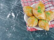 Картофельные пирожки с капустой: рецепт