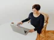 Гадание онлайн: бесплатный расклад на работу