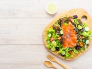 Салат с огурцом и рыбой