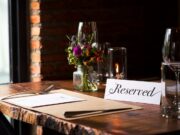 Подпись в кафе: как сделать правильно