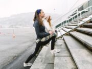 Бежать по рельсам во сне: символ свободы или опасности?