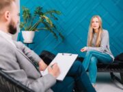 Когда необходима консультация психотерапевта