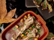 Свинина в горшочках с грибами