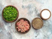 Рецепты из свиного фарша: что приготовить