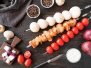 Шашлык на шпажках в духовке