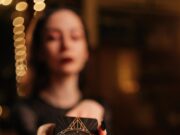 Раскройте чувства с Таро: любит ли он вас?