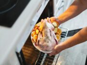 Маринуем курицу для горячего копчения