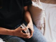 Шесть Пентаклей Таро: Понимание Чувств