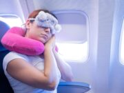 Спешка на самолет во сне: толкование сна